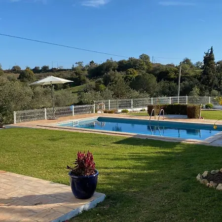 Cip V4 Alfarrobeira Villa *